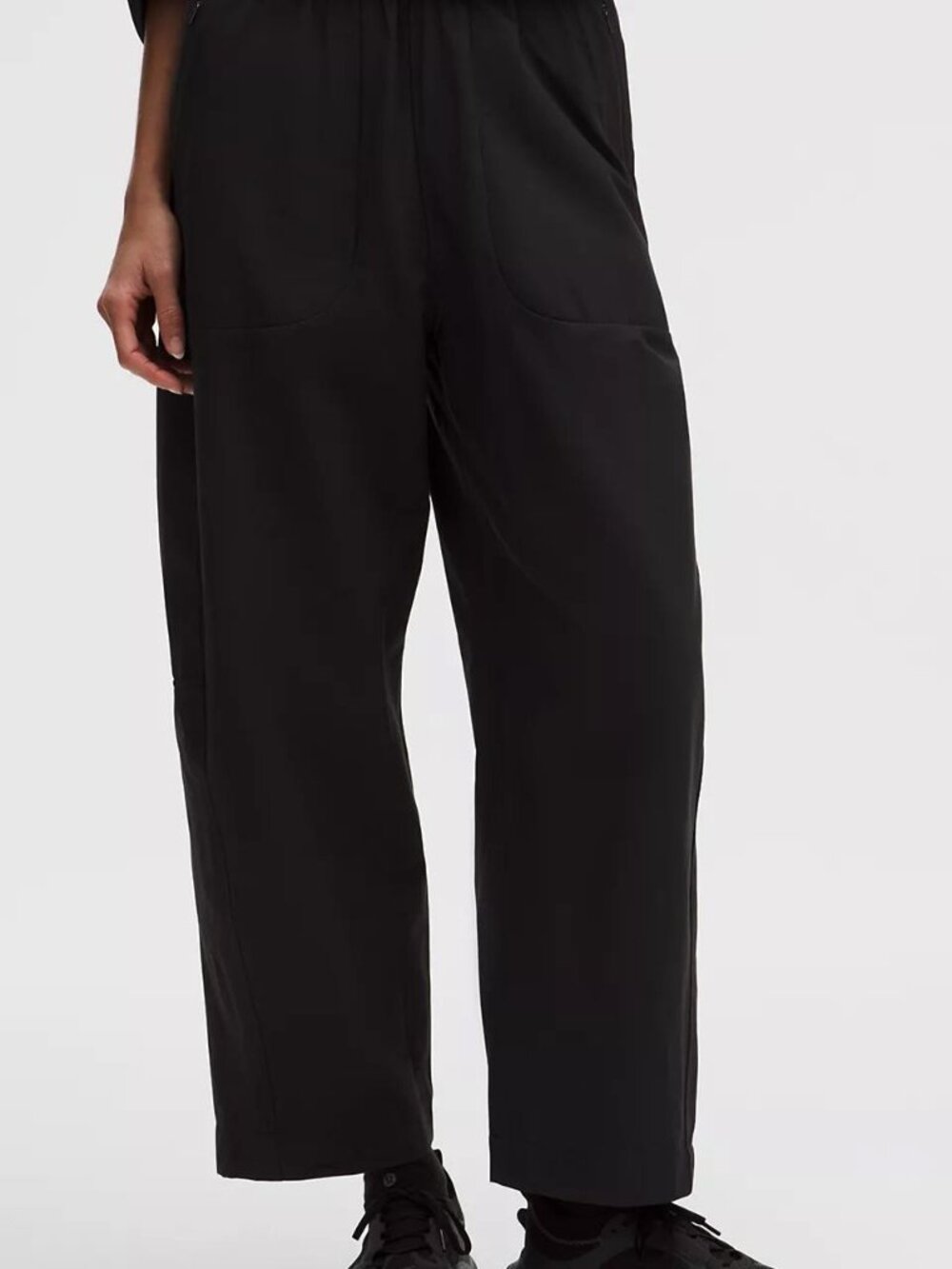 Lululemon Lightweight Mid-Rise Barrel-Leg Cropped Pant